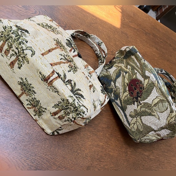 Selling as a set, two lined never-used mini bags each 8” x 11.5” x 5” purse/bag. - Picture 3 of 8